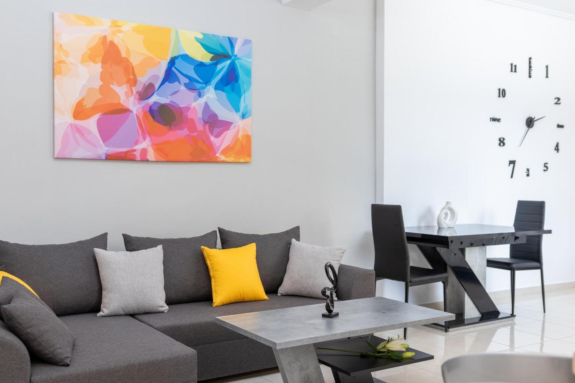H4 Art Sparta Apartment Екстер'єр фото