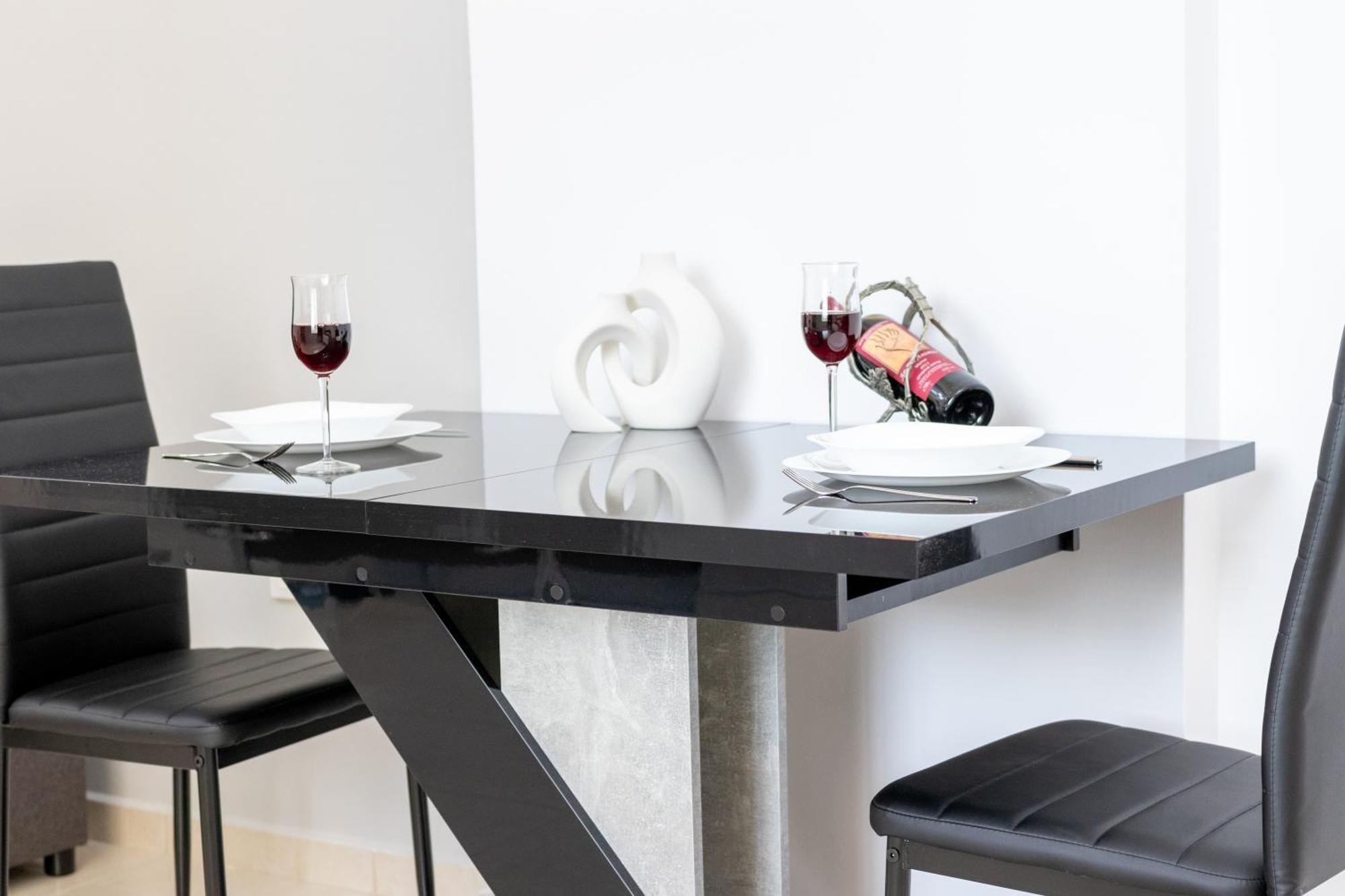 H4 Art Sparta Apartment Екстер'єр фото